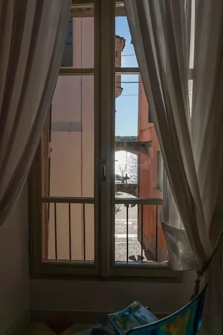 Casa Di Mezzo Nel Cuore Di サロ