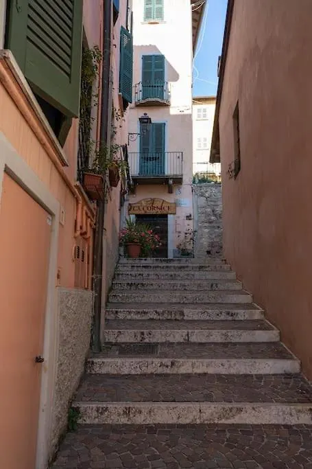 アパート Casa Di Mezzo Nel Cuore Di サロ イタリア