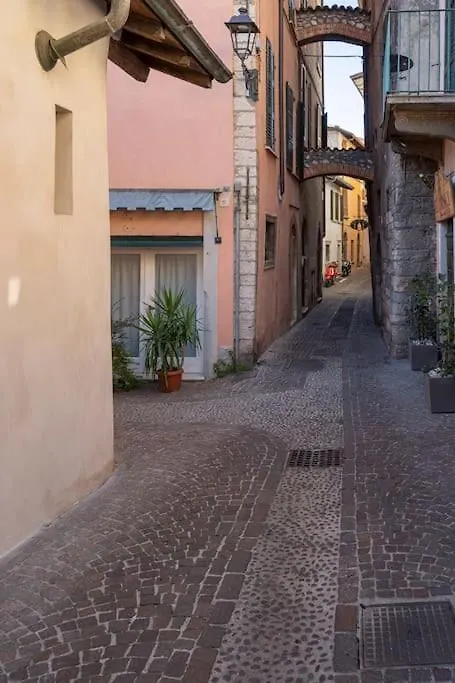 アパート Casa Di Mezzo Nel Cuore Di サロ